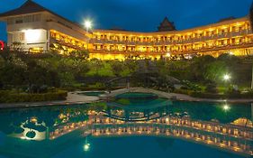 Hotel Sinabung Hills Berastagi