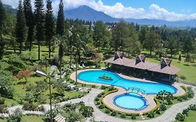 Hotel Sinabung Hills