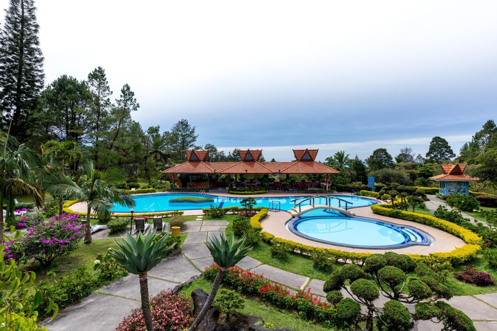 Sinabung Hills Berastagi Hotel Bagian luar foto