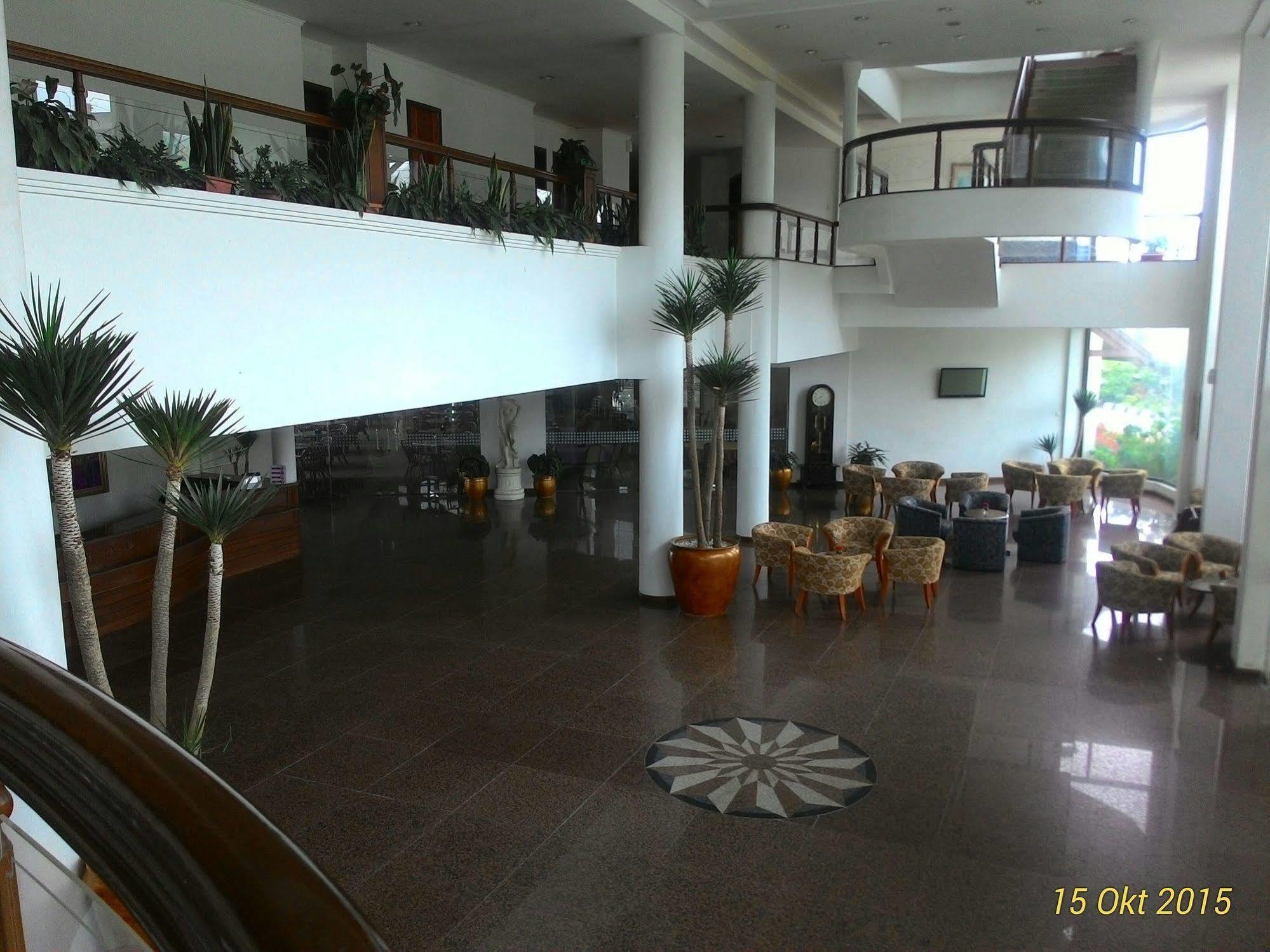 Sinabung Hills Berastagi Hotel Bagian luar foto